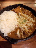 「３種キノコのチキンカレー（大盛同料金）990円」@野菜を食べるカレー camp express エキュート品川サウス店の写真