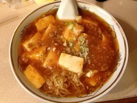 「マーボーめん＋半ライス」@中華料理 萬福亭の写真