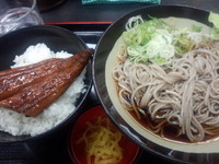 「うな丼セット（冷たいそば）680円」@せんねんそば 東武曳舟店の写真