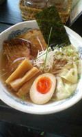 「【限定】イカ煮干しワンタン麺（780円）」@龍のひげの写真