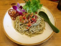 「Hawaian冷製ロミロミサーモンのバジルSOBA」@麺屋 Hulu-luの写真