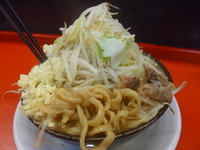 「小ラーメン（680円）少なめ200g」@豚男 -BUTAMEN-の写真