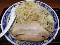 「黒ふじ麺(850円)」@山岸一雄製麺所 アリオ川口店の写真