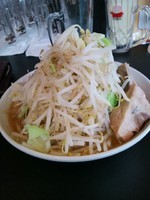 「ガッツリらーめん小　醤油１号　野菜普通油少なめ　６５０円」@若旦那の写真