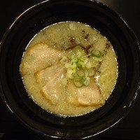 「らーめん（６５０円）」@麺や 極の写真