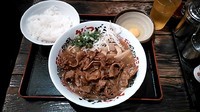 「肉そば（大） + ライス + 生卵」@うだつ食堂の写真