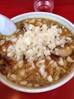 「チャーシューメン中脂  タマネギ」@中華亭の写真