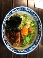 「肉盛り濃厚まぜそば」@麺屋 よこじの写真