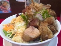 「【夏季限定】冷やし豚まぜそば　930円」@用心棒の写真