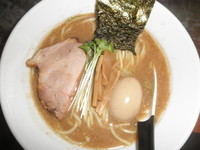 「やまらぁ+味玉　「700円+無料」」@麺 やまらぁの写真