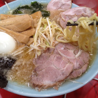 「ネギメンマチャーシュー（玉子トッピング入り）」@かいざん 西船橋店の写真