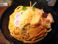 「特濃アブラそば（Ｗ盛４２０ｇ）＋ニンニク＋サービススープ」@武蔵野アブラ学会 池袋店の写真