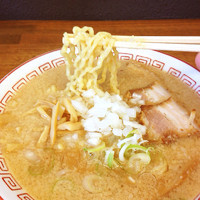 「味噌ラーメン 背脂玉ねぎ背脂乗せ」@喜多方食堂 浅草本店の写真