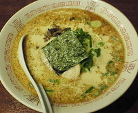 「豚骨醤油ラーメン（替玉＋５０円）＝５５０円」@二代目 哲麺 八王子店の写真