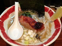 「濃厚鶏そば（７５０円）」@鶏そば 三むらの写真