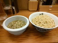 「塩つけ麺（大盛り）」@塩専門 ひるがお 東京駅店の写真