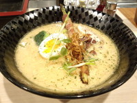 「鶏クリーム（大盛り）」@麺＆cafe Coi.Coi.の写真