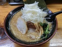 「醤油らあめん+白ねぎ」@俺流らあめん・深味やの写真