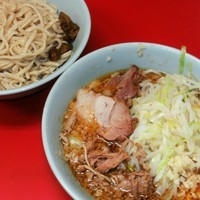 「小ラーメン（650円）＋つけ（100円）＋ニンニク・ヤサイ」@ラーメン二郎 中山駅前店の写真