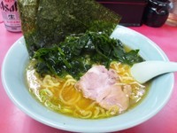 「ラーメン５５０円」@マンザイラーメンの写真