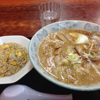 「半チャーセット（土佐っ子ラーメン＋半チャー）」@環七土佐っ子ラーメン 池袋店の写真