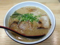 「純製鶏白湯らーめん(チャーシュー3枚増・並盛・醤油)850円」@中華麺酒家 からっ風の写真