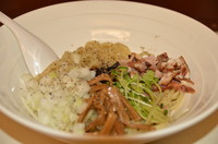 「冷やしからま～ぜ　650円」@燵家製麺の写真