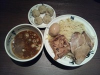 「武蔵つけ麺＋ギョーザ五ケ」@麺屋武蔵 蒲田店の写真