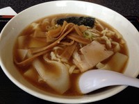 「川幅手打ちラーメン（６５０円）」@来集軒の写真