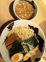 「つけ麺700円大盛り100円味玉１００円」@麺屋 みちしるべ 二子玉川本店の写真