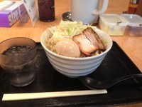 「虎次郎ラーメンミニ（500円+味玉100円）」@ラーメン専門店 虎節 海老名店の写真