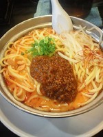 「冷やし麻辣火鍋麺+餃子(¥860+クーポン使用)」@らーめん亜麺坊 上野店の写真