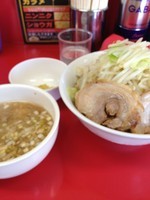 「つけ麺・中(ヤサイ、アブラ、豚、ショウガ)」@ドン-キタモトの写真