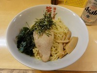 「油そば650円（大盛無料）チータンタン50円　ビール300円」@油そば専門店 笑麺亭の写真