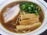 「豚骨醤油ラーメン680円」@らーめんエックスの写真