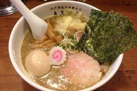 「特製江戸前煮干し中華そば（塩） 900円」@江戸前煮干し中華そば きみはん 総本店の写真