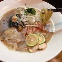 「冷しらーめん」@らーめん かねかつの写真