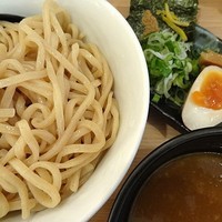 「超濃厚魚介とんこつつけ麺（大盛550g）790円」@つけ麺らーめん春樹 千葉中央店の写真