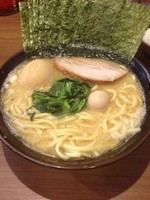 「らーめん硬濃味玉のり増」@横浜家系ラーメン 一刀家 赤坂本店の写真
