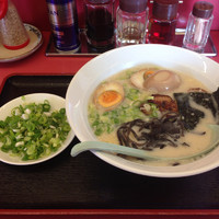 「とんこつラーメン490円、青ネギ100円、味玉100円」@ちゃんぽん 高野屋の写真