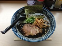 「黒醤油ラーメン（太麺）」@あぢとみ食堂の写真