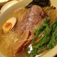 「塩らーめん」@大衆らーめん酒場 桔梗の写真