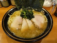 「中盛チャーシュー麺（硬め）　850円　ビール400円」@末廣家の写真