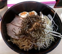 「油そば黒 冷盛り ¥750」@三國家 環二号店の写真