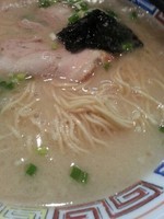 「長浜らーめん650円+替玉100円+味玉100円」@九州博多長浜らーめん ハングリードラゴンの写真