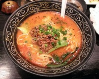 「担々麺¥880」@逸品火鍋 四季海岸の写真