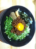 「台湾まぜそば（カレー味）」@らーめん まるはちの写真