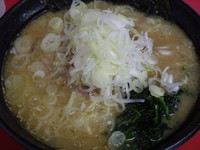 「ラーメン＋薬味増し」@横浜家系  一二三家の写真
