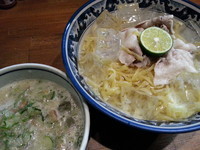 「【ゲリラ限定ファイル】フローズン岩塩つけ麺（大）￥880」@ラーメンアキラの写真