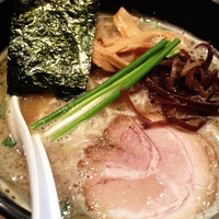 「魚濃出汁しょうゆ麺」@らーめん三歩の写真